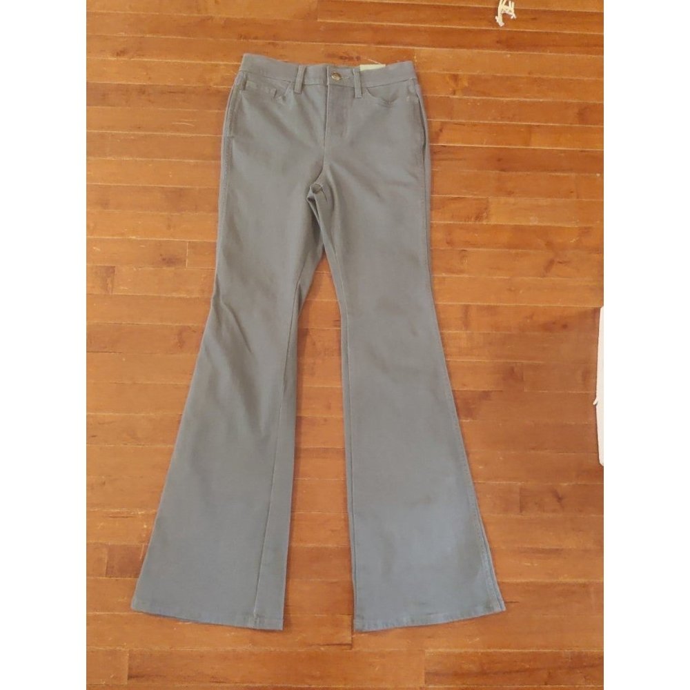 Ryegrass Women's High-waisted Semi Flare Grey Jeans Size 6